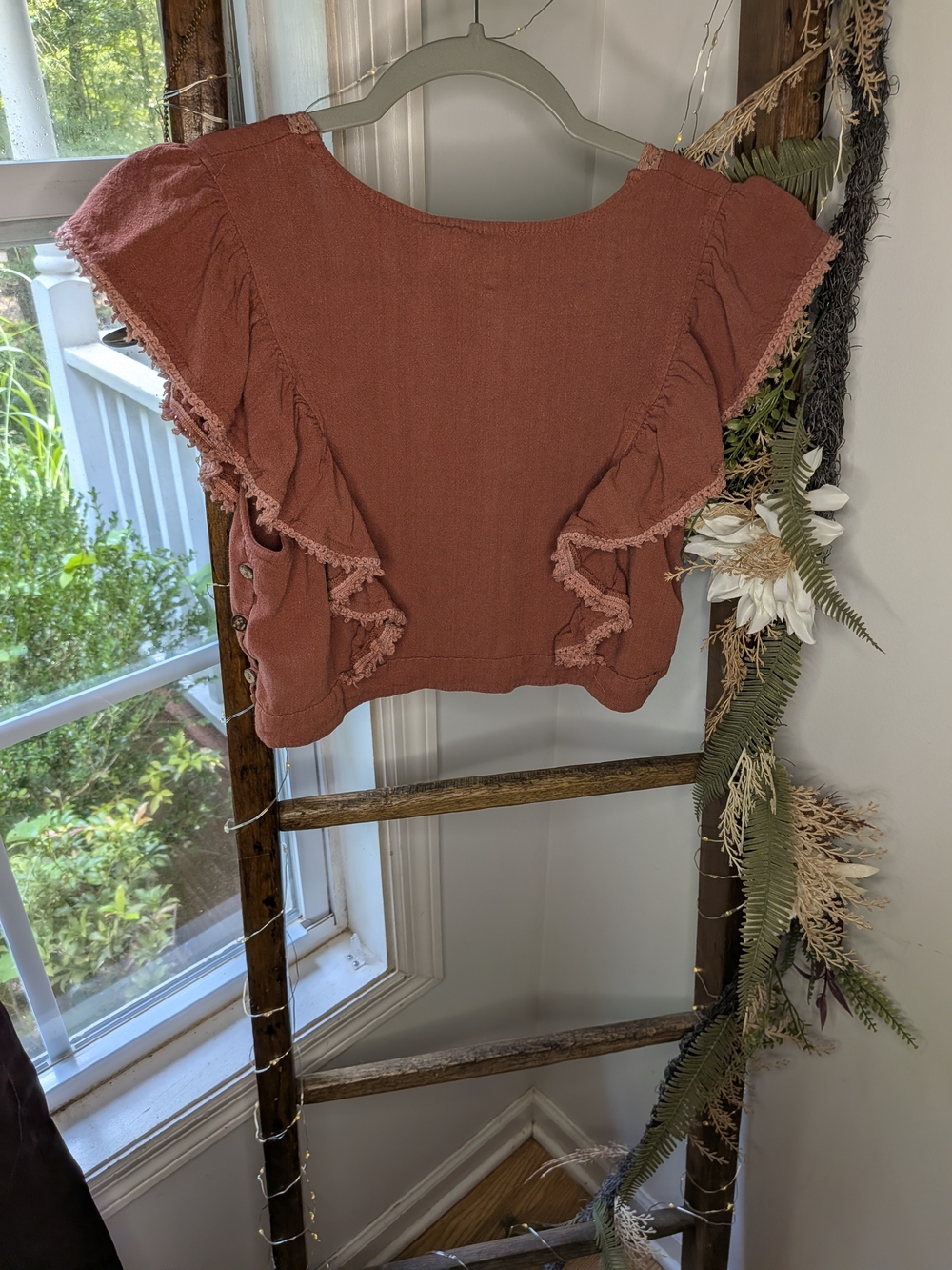 Love Riche Ruffled Flutter Sleeve Croquette Top Boho - Picture 2 of 9